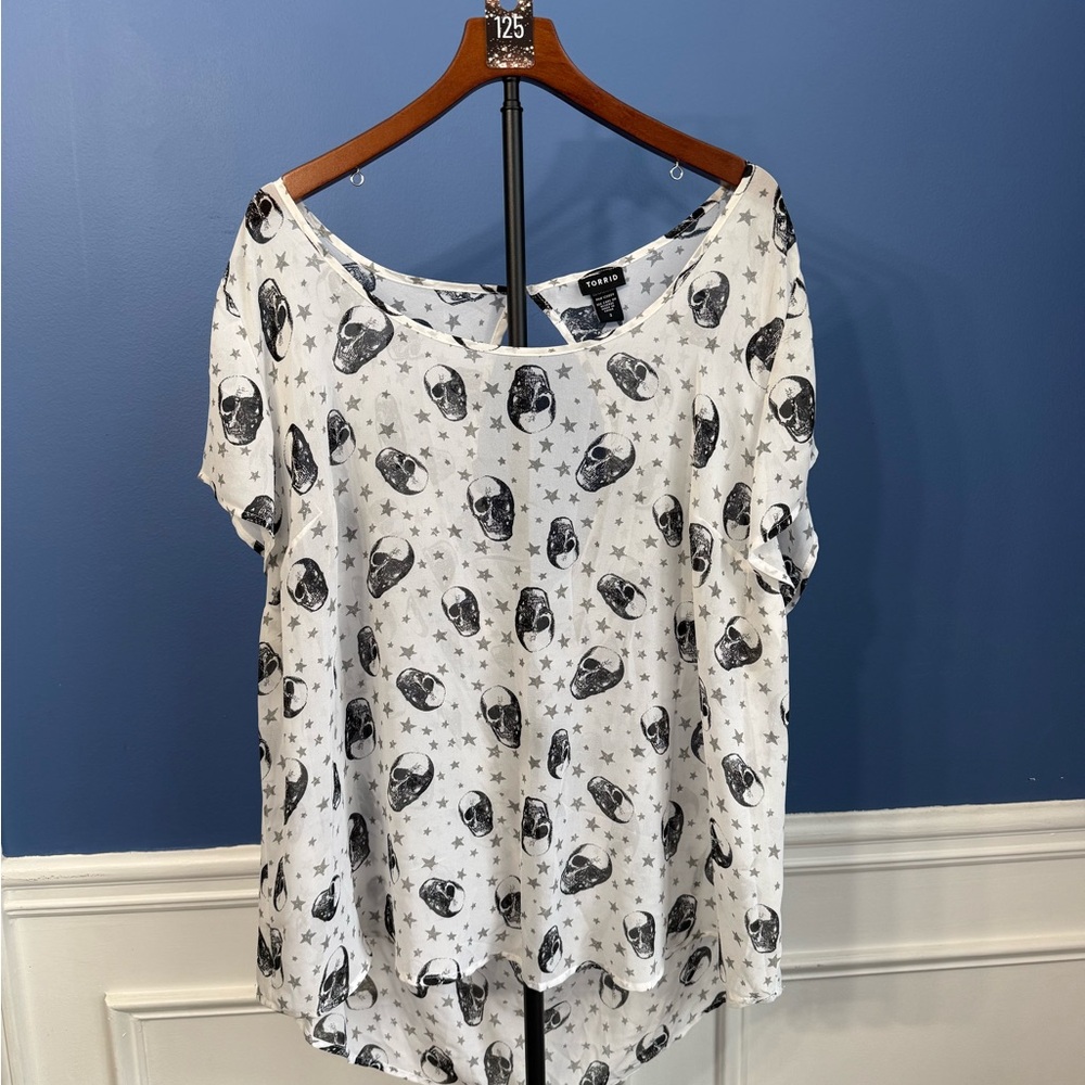Torrid White Skull Print Top